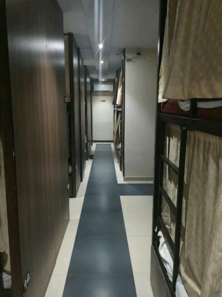 Almas Dormitory 24 Hours Aircondition Mumbai Bagian luar foto