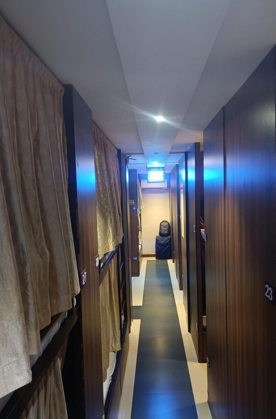 Almas Dormitory 24 Hours Aircondition Mumbai Bagian luar foto