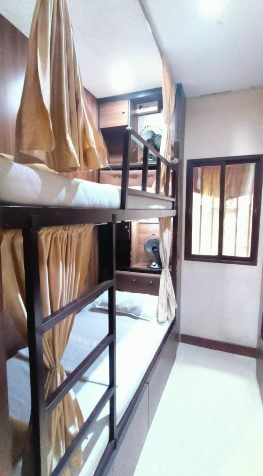 Almas Dormitory 24 Hours Aircondition Mumbai Bagian luar foto